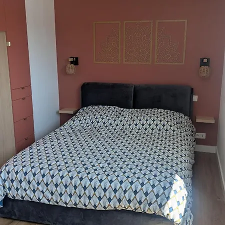 Apartment Stone Heurt *