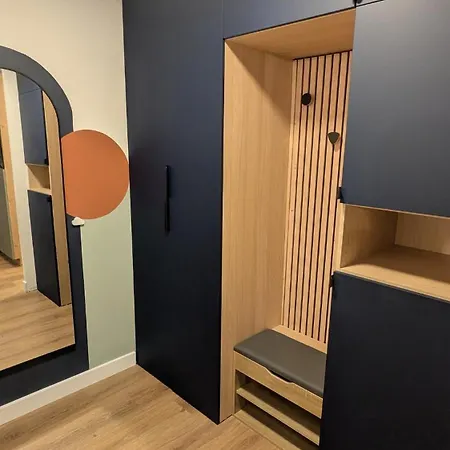 Stone Heurt Apartment *